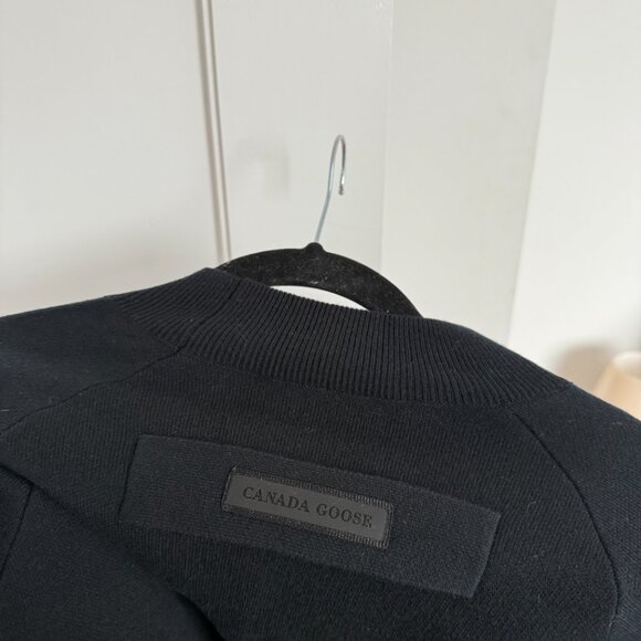NWT Canada Goose Women's Holton Mockneck Sweatshirt Black Merino Wool Sz Small - Picture 10 of 10